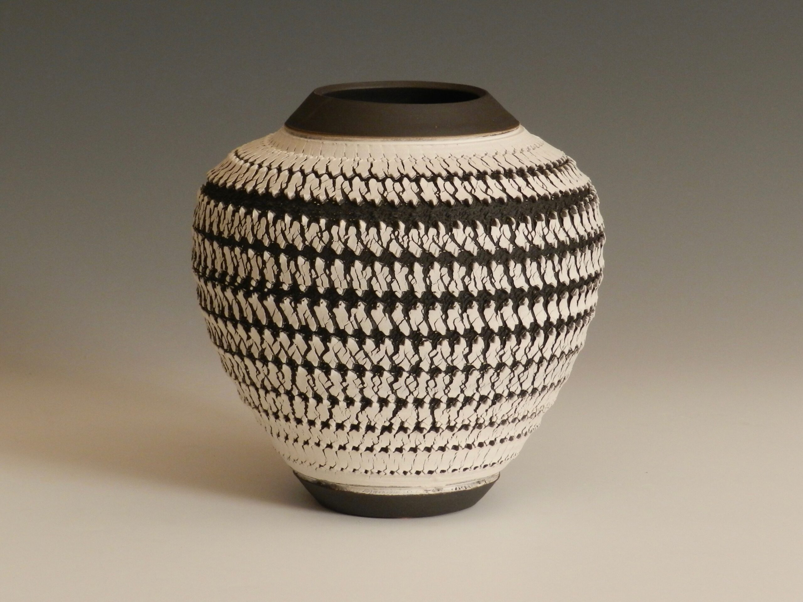 Innovations in Contemporary Ceramics: Exploring Artistic Boundaries